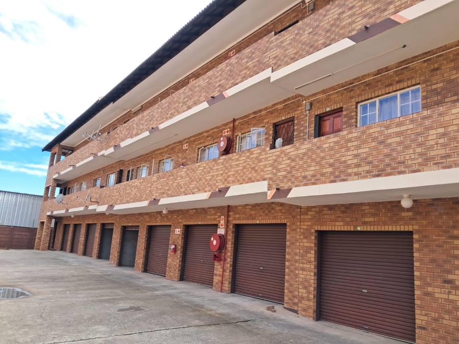 1 Bedroom Property for Sale in Lower Bo-dorp North West